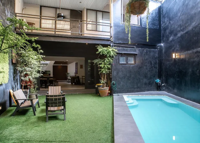 Tropical Poolhouse Qc
